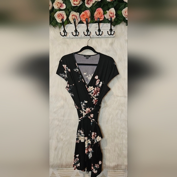 Beechers Brook Classic Floral Mini Dress (NWOT) - Picture 4 of 6